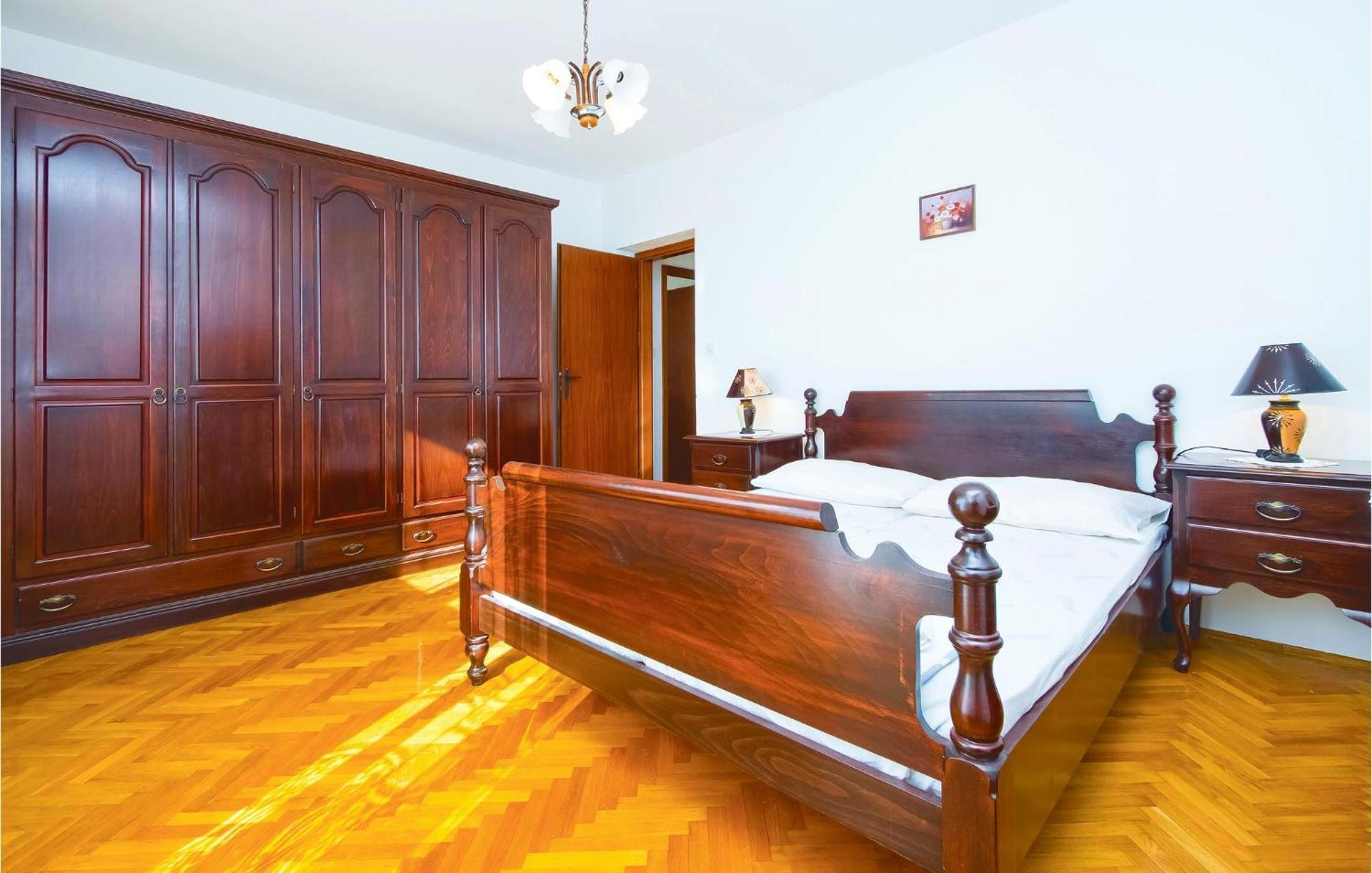 Lovely Apartment In Podstrana With Kitchen Εξωτερικό φωτογραφία